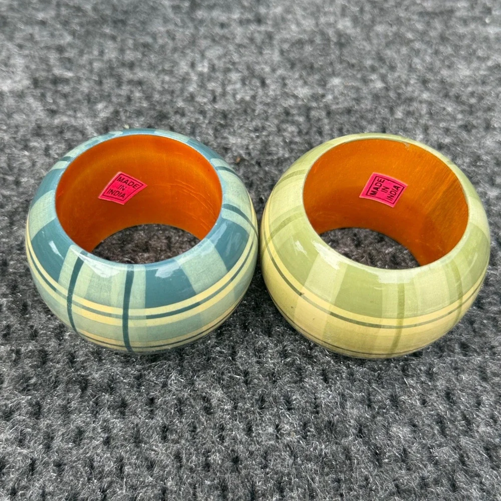 Vintage Napkin Ring Lot 28pc Mixed Materials Brass Ceramic Wood Woven Floral